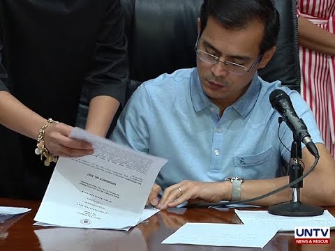 Mayor Moreno signs ordinance that lowers true property tax to flee more tax payers