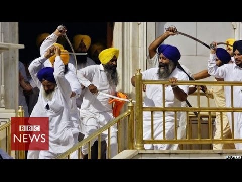 Sikh groups clash with swords at India’s Golden Temple – BBC News