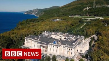 Vladimir Putin: Russian palace in Navalny video no longer mine – BBC News