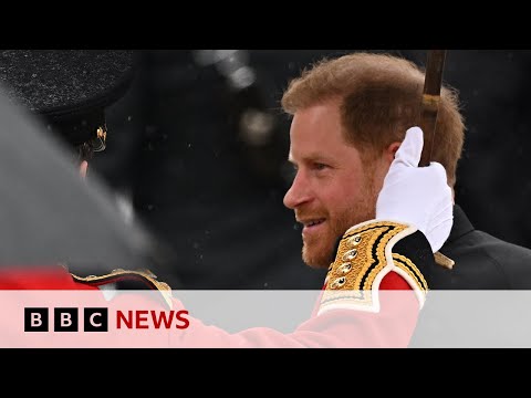 Prince Harry arrives at King Charles’s Coronation in Westminster Abbey – BBC News