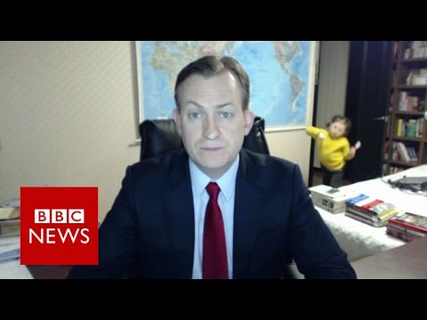 Kids interrupt BBC News interview – BBC News