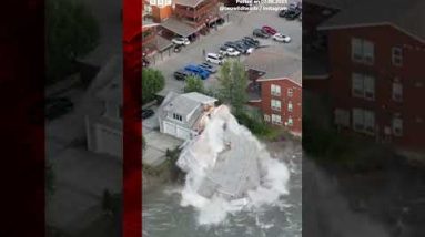 This house collapsing prompted officials to evacuate a whole motorway. #Shorts #Alaska #BBCNews