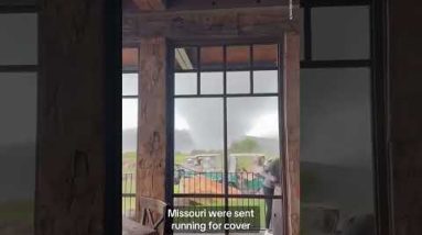 Golfers trail for conceal as tornado tears thru Missouri